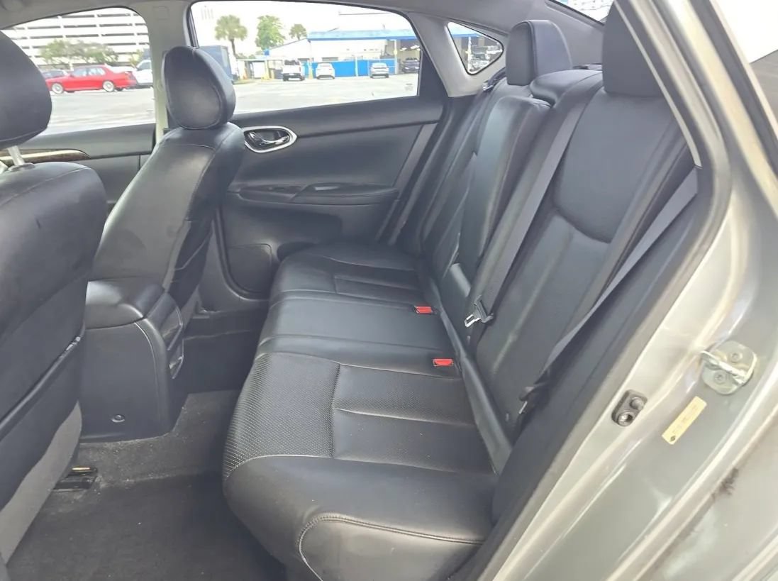 Used 2013 Nissan Sentra SL w/ Premium Pkg FWD image 9