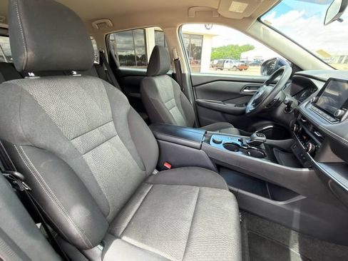 Used 2024 Nissan Rogue SV AWD/4WD image 27