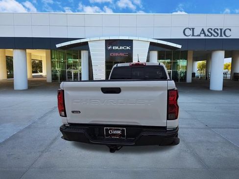 Used 2024 Chevrolet Colorado W/T RWD image 7