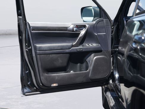 Used 2022 Lexus GX 460 w/ Black Line Special Edition AWD/4WD image 31