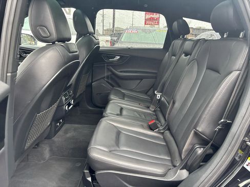 Used 2018 Audi Q7 3.0T Premium Plus w/ Premium Plus Package image 12