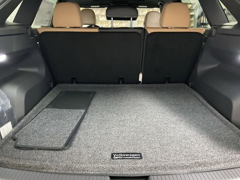 New 2026 Volkswagen Atlas Cross Sport SEL R-Line AWD/4WD image 18