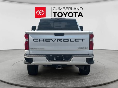 Used 2020 Chevrolet Silverado 2500 High Country w/ Z71 Off-Road Package AWD/4WD image 3