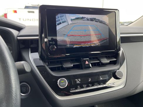 Used 2024 Toyota Corolla LE w/ LE Convenience Package FWD image 5