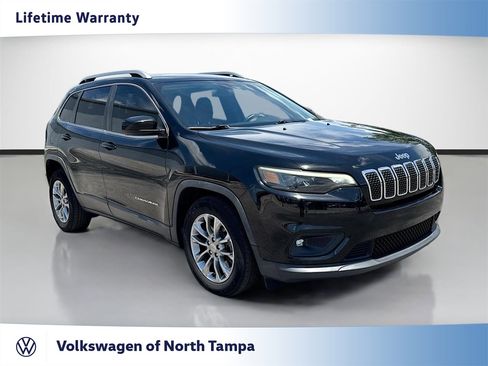 Used 2019 Jeep Cherokee Latitude Plus FWD image 1