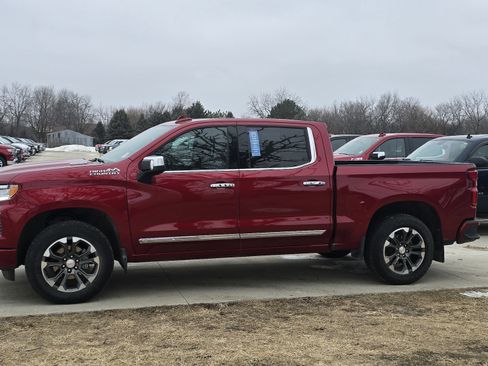 Certified 2025 Chevrolet Silverado 1500 High Country w/ Technology Package image 9