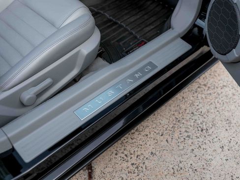 Used 2008 Ford Mustang GT image 41