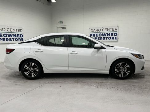 Used 2022 Nissan Sentra SV image 9