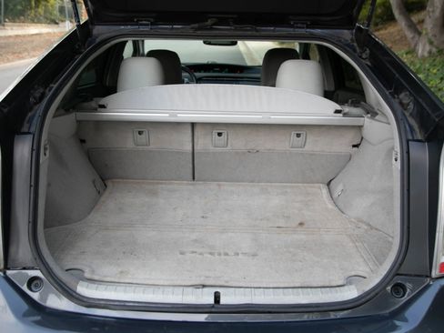 Used 2011 Toyota Prius Four w/ Solar Roof Pkg FWD image 35
