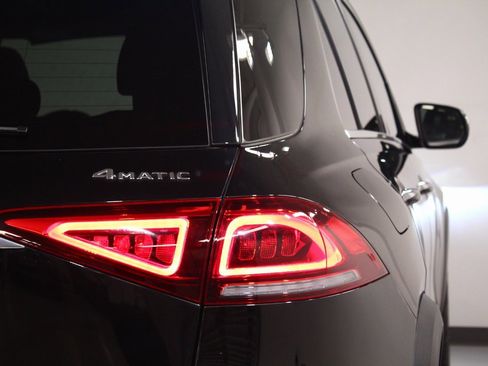 Used 2021 Mercedes-Benz GLE 350 4MATIC w/ Premium Package image 13