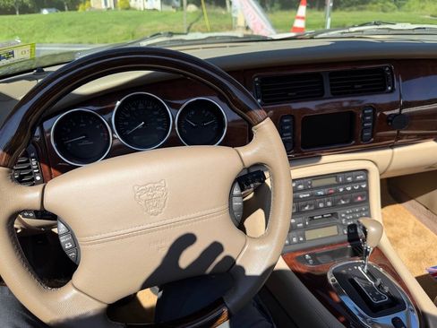 Used 2004 Jaguar XK8 Convertible RWD image 23