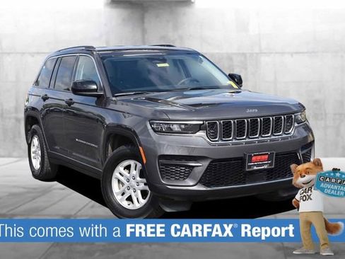 Used 2024 Jeep Grand Cherokee Laredo AWD/4WD image 2