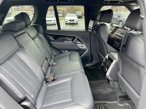 Used 2023 Land Rover Range Rover Autobiography image 31