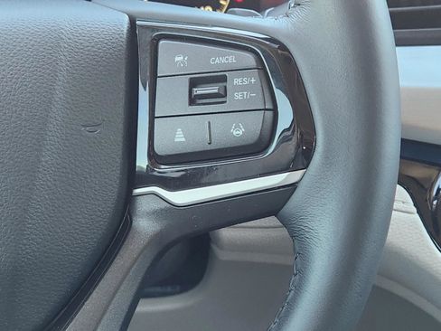 Certified 2025 Honda Odyssey Touring image 28