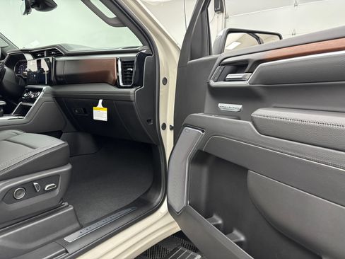 New 2026 GMC Sierra 1500 Denali AWD/4WD image 36