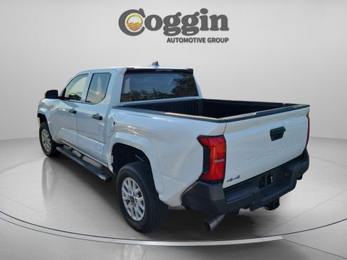Used 2024 Toyota Tacoma SR AWD/4WD image 2