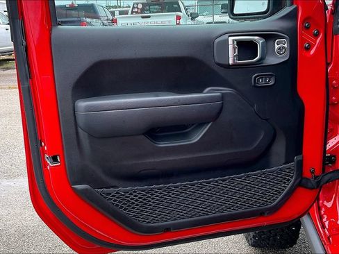 Used 2026 Jeep Wrangler Unlimited Rubicon AWD/4WD image 17