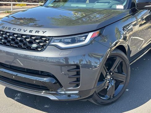 Used 2025 Land Rover Discovery Dynamic SE AWD/4WD image 2