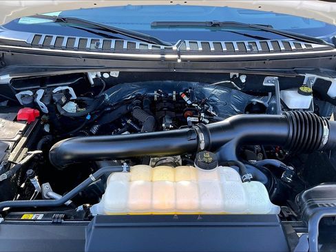 Used 2024 Lincoln Navigator Reserve w/ Equipment Group 201A image 9