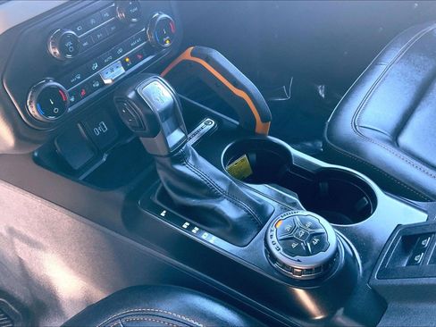 Used 2022 Ford Bronco Badlands image 19