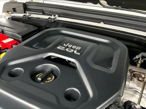 Certified 2021 Jeep Wrangler Unlimited Sahara image 25