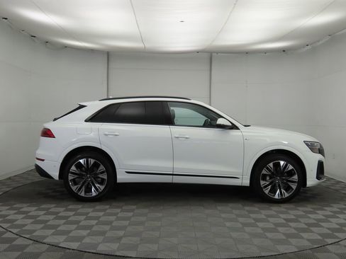 Used 2025 Audi Q8 Premium Plus w/ Premium Plus Package image 5