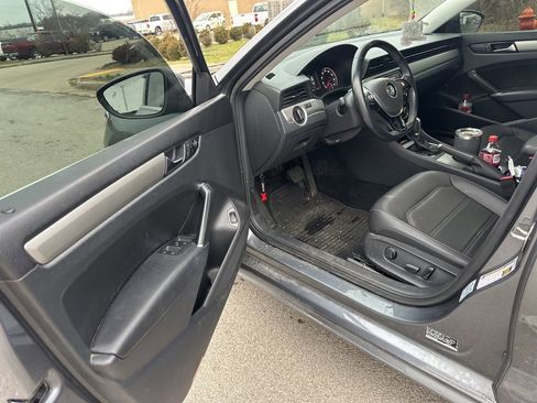 Used 2020 Volkswagen Passat 2.0T SE image 8