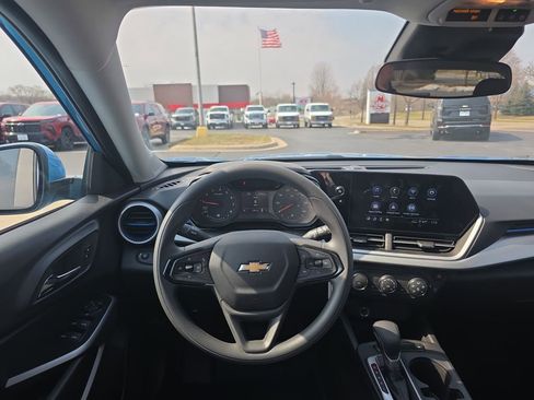 New 2026 Chevrolet Trax LS w/ LS Convenience Package FWD image 15