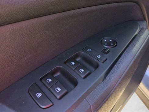 Used 2023 Kia Sportage LX FWD image 12