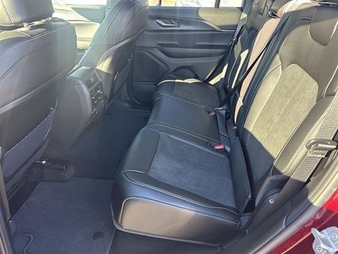 New 2025 Jeep Grand Cherokee Altitude image 26