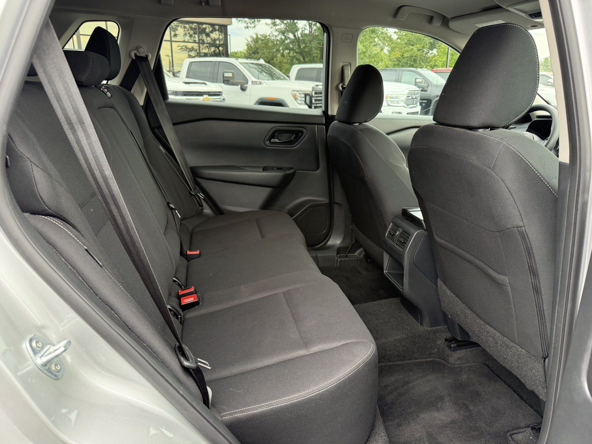 Used 2024 Nissan Rogue S AWD/4WD image 24