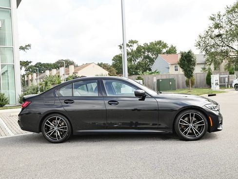 Used 2022 BMW 330i Sedan w/ M Sport Package RWD image 4