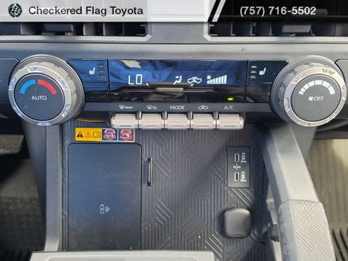 Used 2024 Toyota Tacoma SR5 AWD/4WD image 15