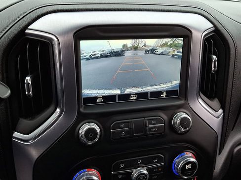 Used 2021 GMC Sierra 1500 SLT w/ SLT Premium Plus Package image 18