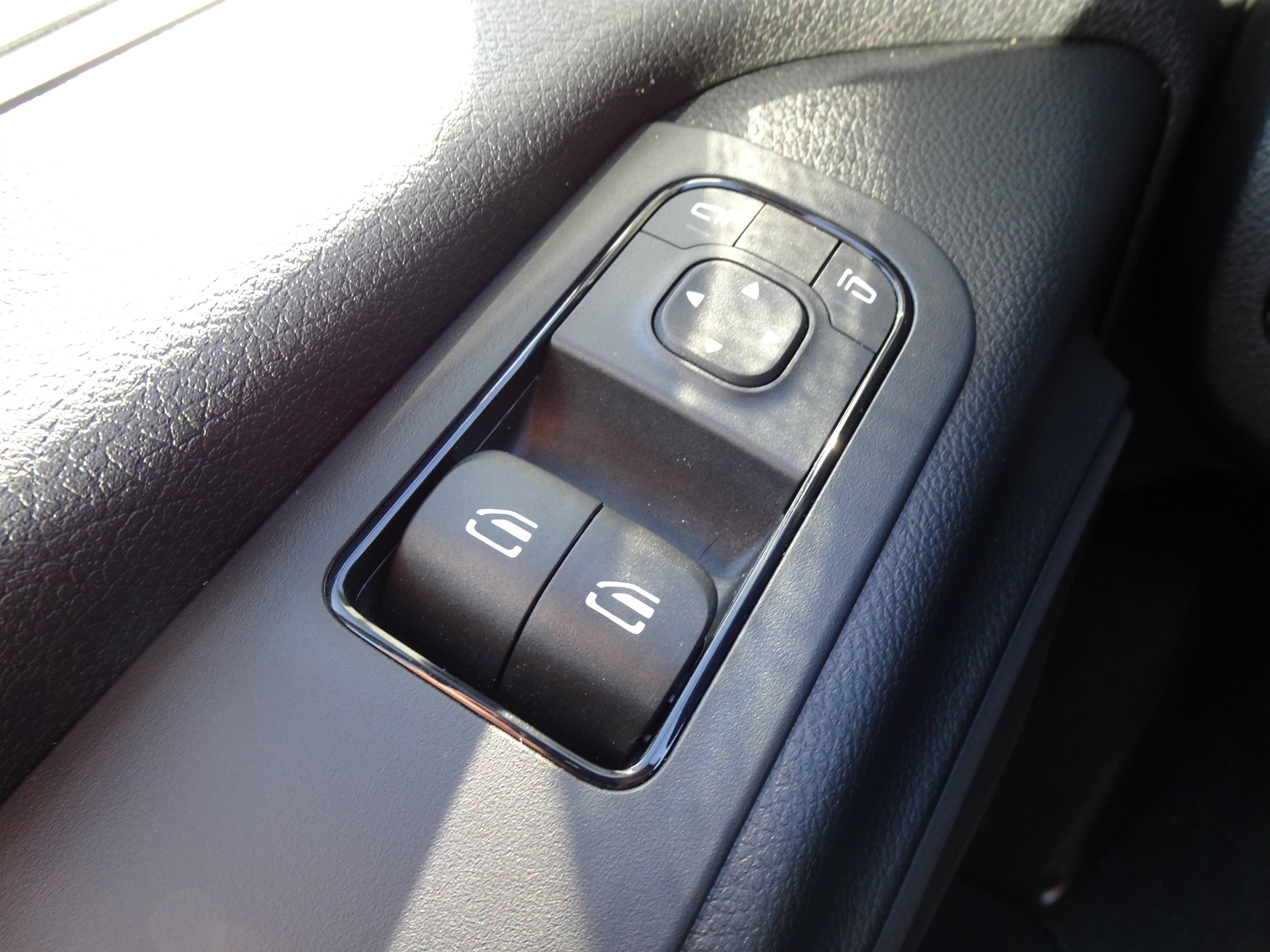 Used 2022 Mercedes-Benz Sprinter 3500 image 12