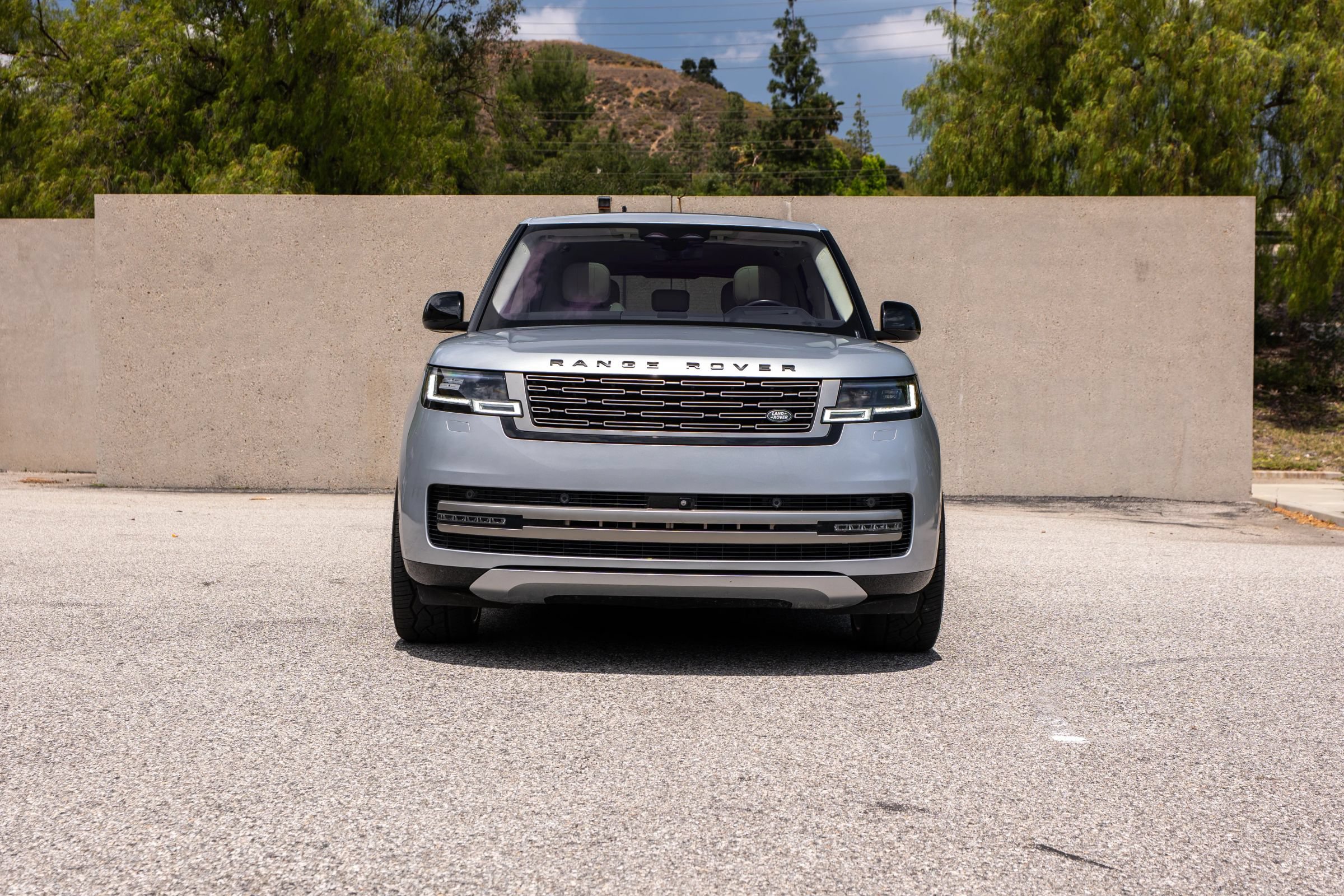 Used 2023 Land Rover Range Rover SE AWD/4WD image 2