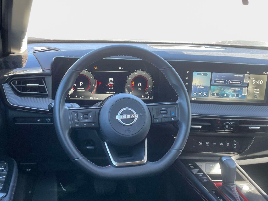 Used 2025 Nissan Kicks SR FWD image 17