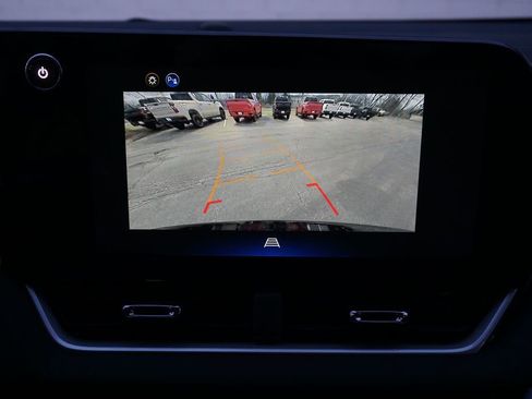 New 2026 Chevrolet Equinox LT image 18