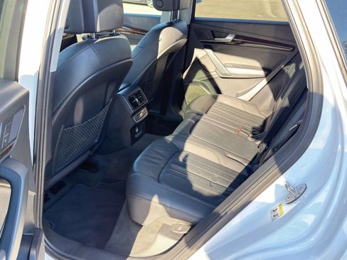 Used 2018 Audi Q5 2.0T Premium w/ Convenience Package image 10