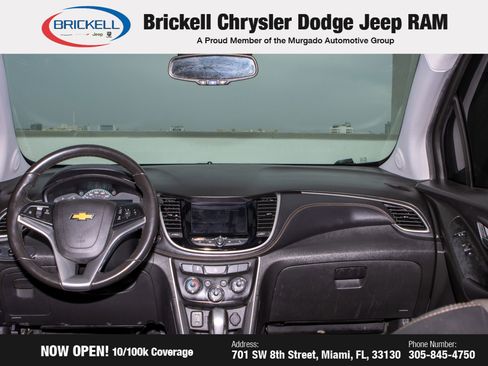 Used 2019 Chevrolet Trax LT w/ LT Convenience Package image 18
