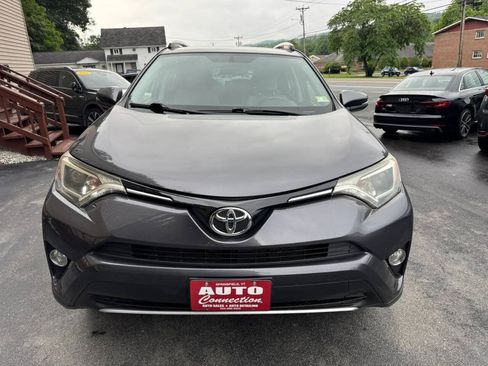 Used 2016 Toyota RAV4 XLE AWD/4WD image 2