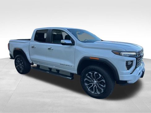 Certified 2025 GMC Canyon Denali AWD/4WD image 8