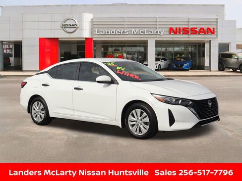 Used 2025 Nissan Sentra S image 1