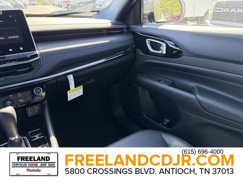 New 2026 Jeep Compass Latitude image 18