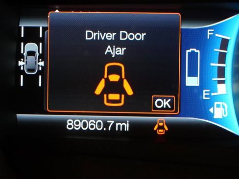 Used 2019 Ford Fusion Energi Titanium image 4