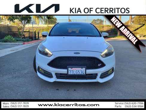 Used 2016 Ford Focus ST w/ Equipment Group 402A image 5