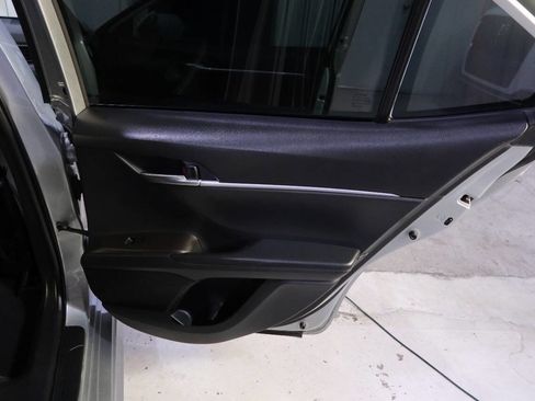 Used 2022 Toyota Camry SE image 27