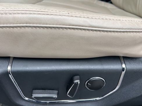 Used 2022 Ford Expedition Platinum image 22