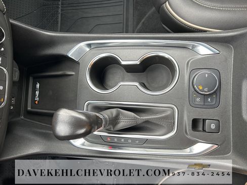 Used 2022 Chevrolet Traverse Premier w/ Redline Edition image 17