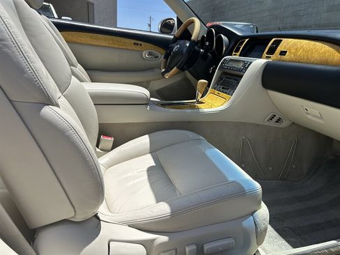Used 2002 Lexus SC 430 Convertible RWD image 19